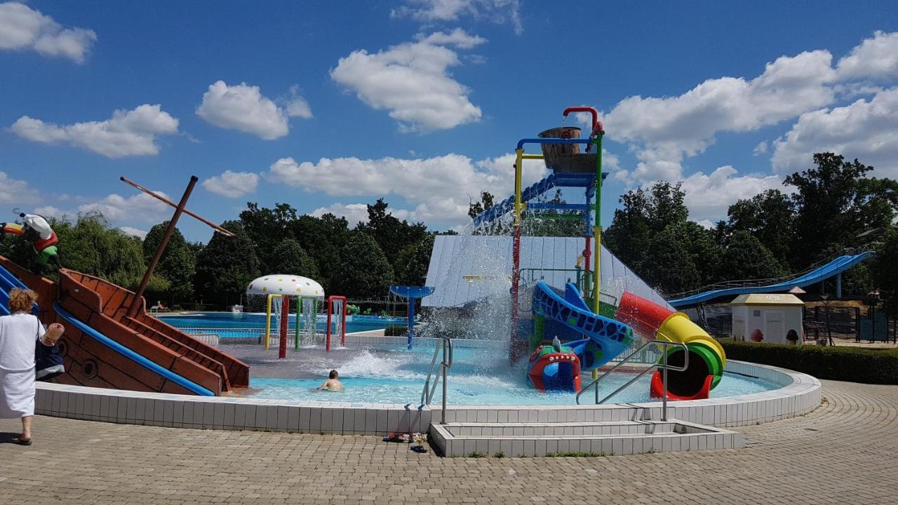 Zafir Sziget Apartman Sarvar Exterior photo